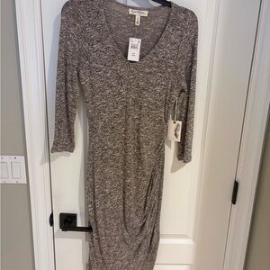 Jessica Simpson Heathered Gray V-Neck Long Sleeve Knit Dress